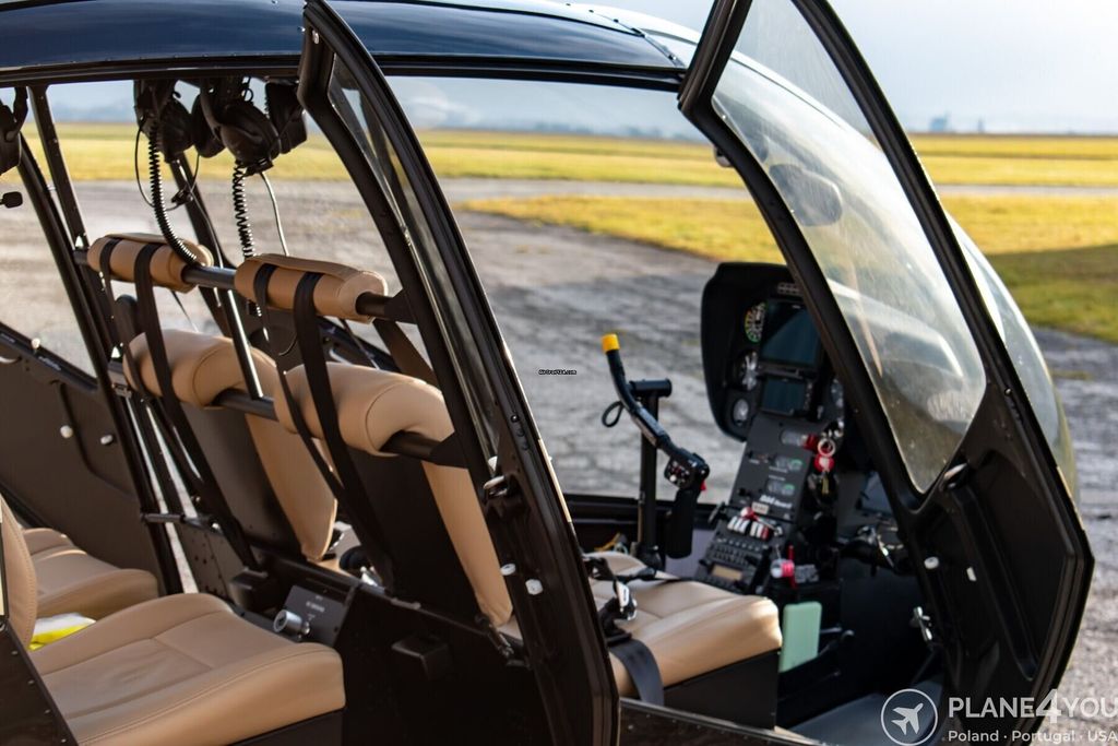 Robinson R44, fotografía 18 de 20