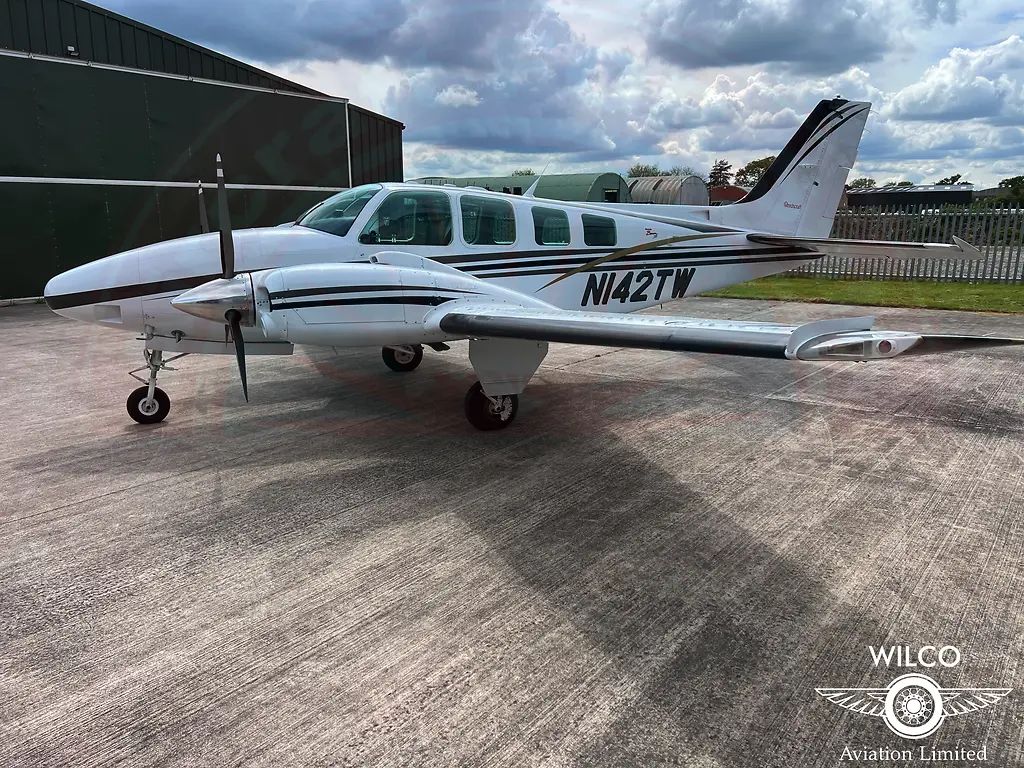 Raytheon BE58 Baron, fotografía 3 de 68