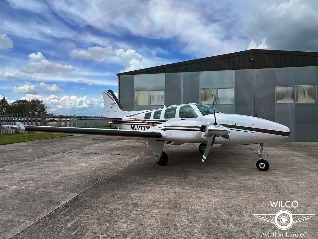Raytheon BE58 Baron, fotografía 11 de 68