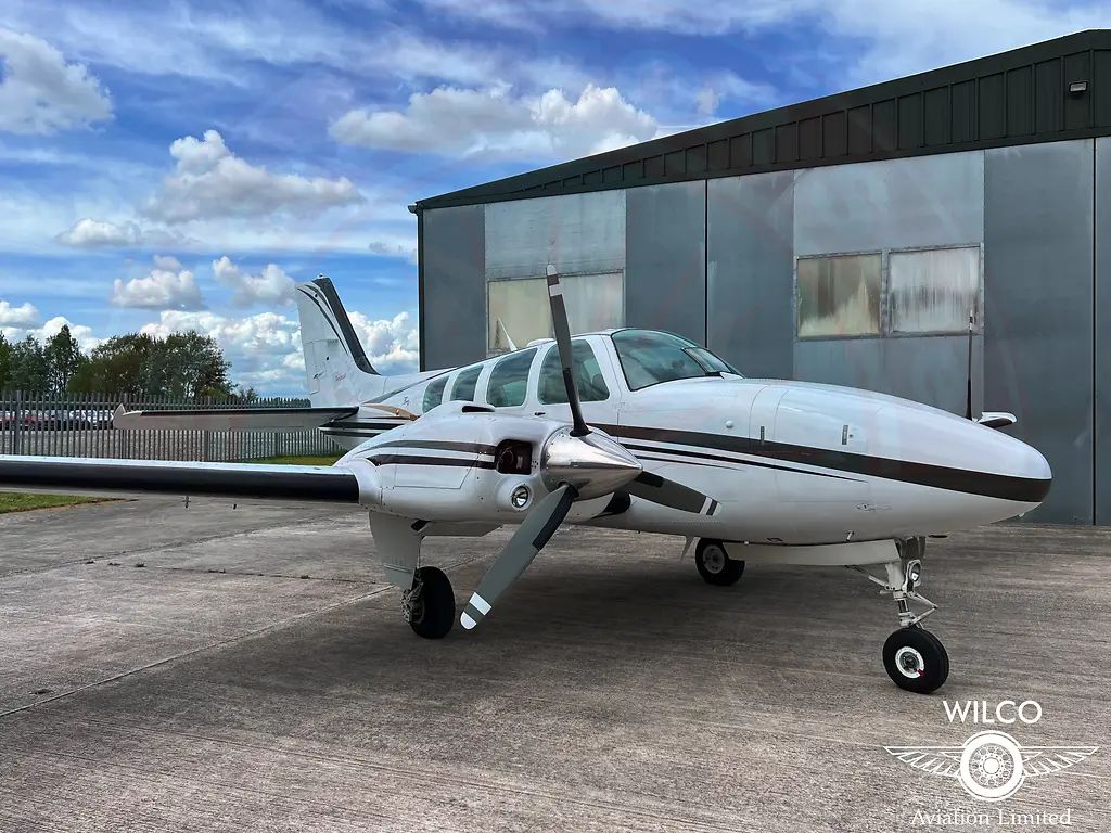 Raytheon BE58 Baron, fotografía 12 de 68