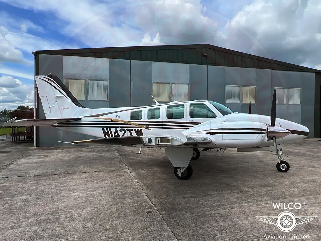 Raytheon BE58 Baron, fotografía 14 de 68