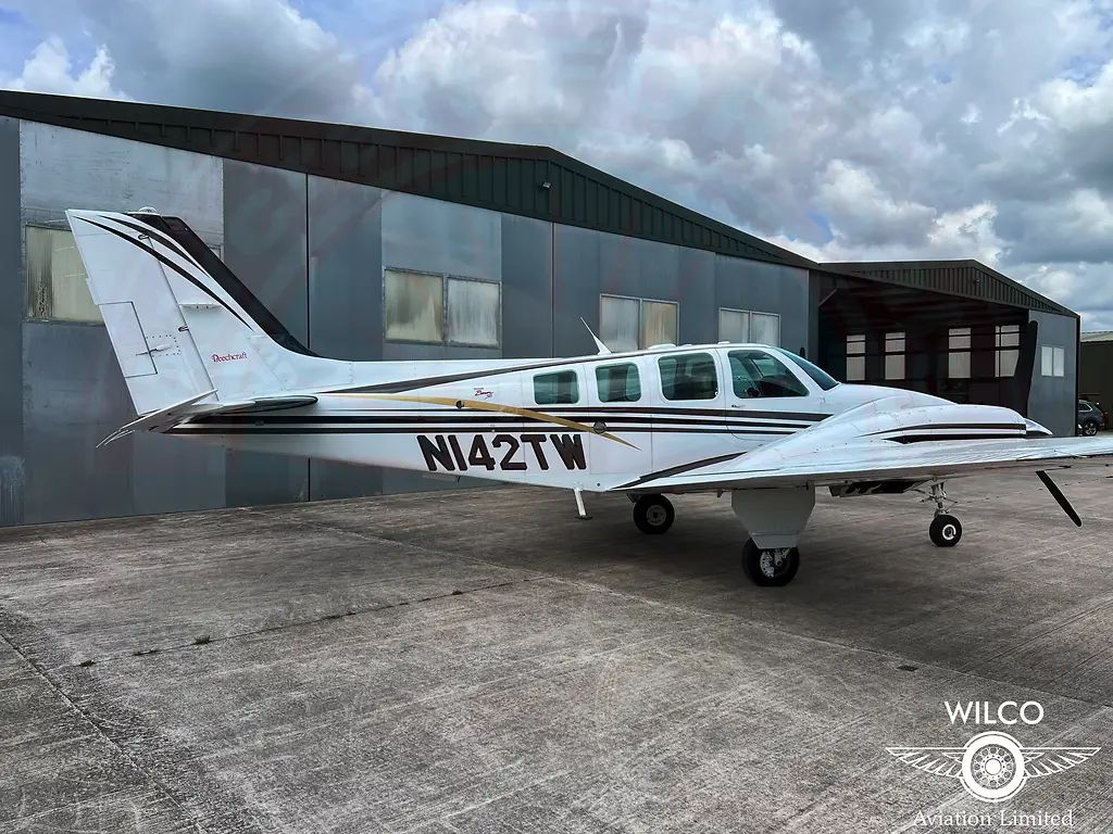 Raytheon BE58 Baron, fotografía 15 de 68