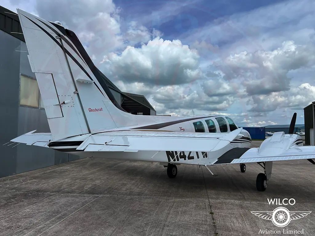Raytheon BE58 Baron, fotografía 16 de 68
