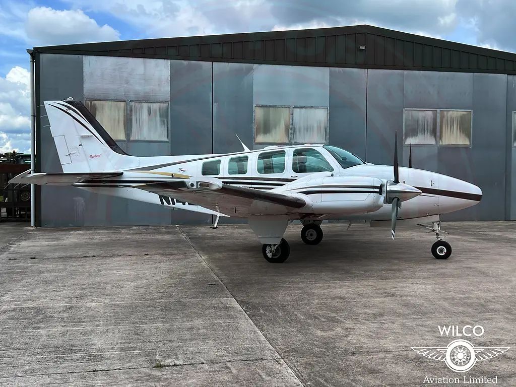 Raytheon BE58 Baron, fotografía 22 de 68