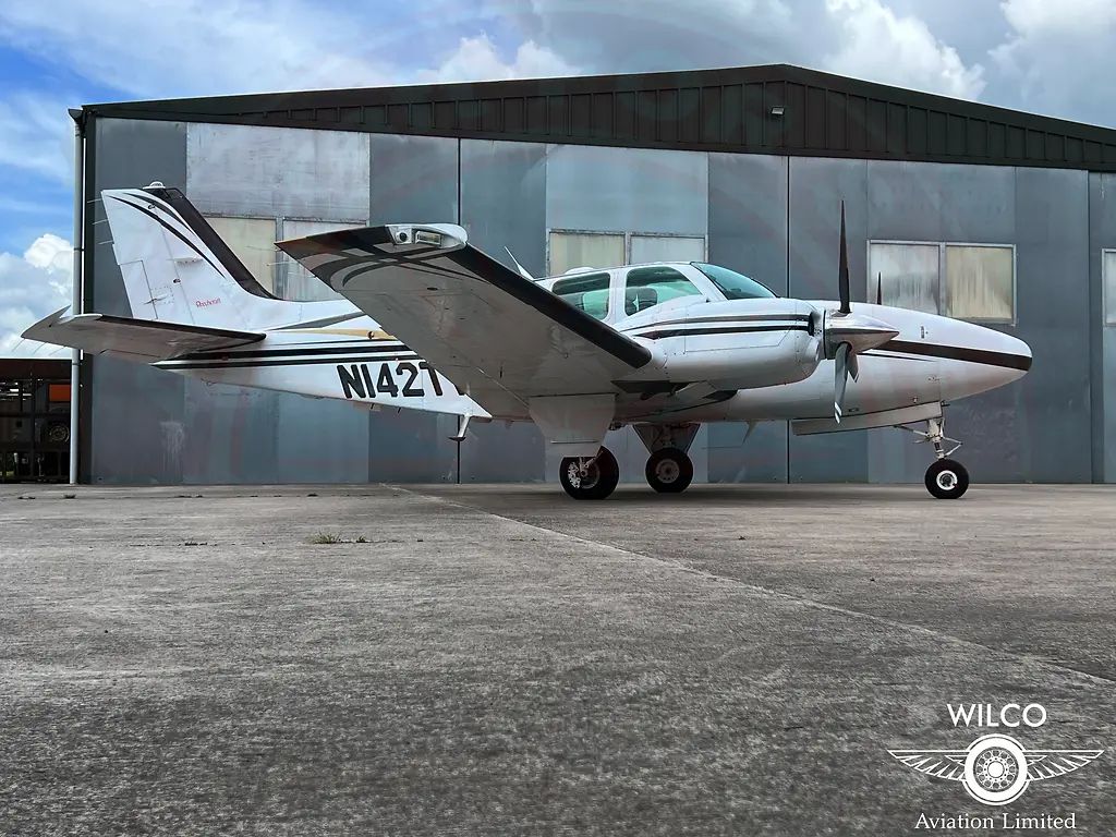 Raytheon BE58 Baron, fotografía 23 de 68