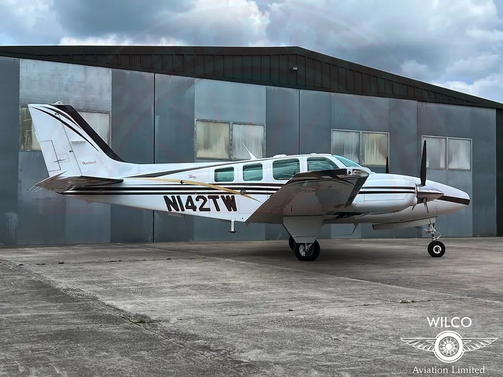 Raytheon BE58 Baron, fotografía 24 de 68