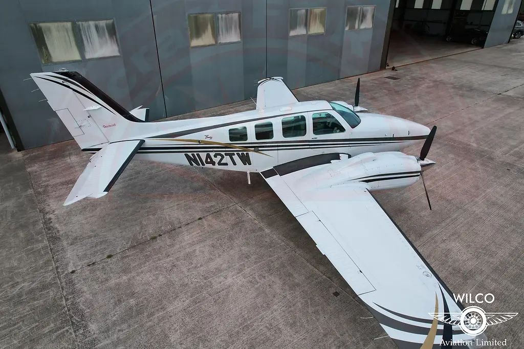 Raytheon BE58 Baron, fotografía 29 de 68