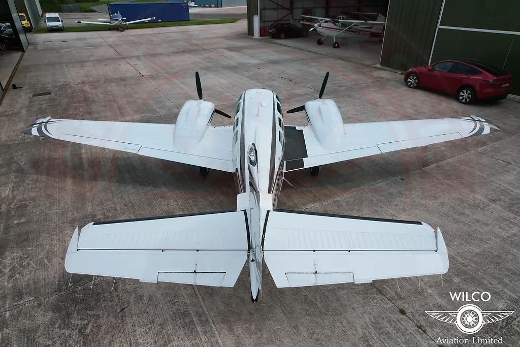 Raytheon BE58 Baron, fotografía 31 de 68