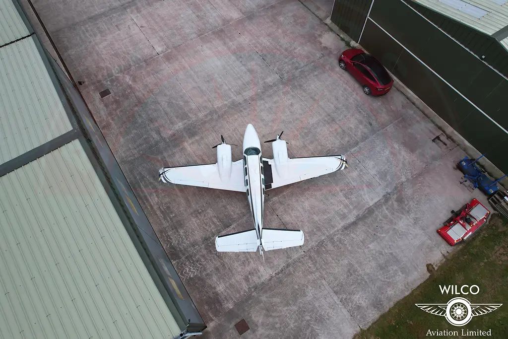 Raytheon BE58 Baron, fotografía 33 de 68