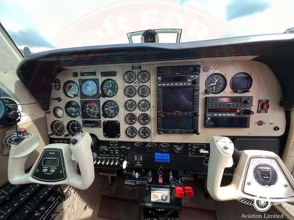 Raytheon BE58 Baron, fotografía 40 de 68