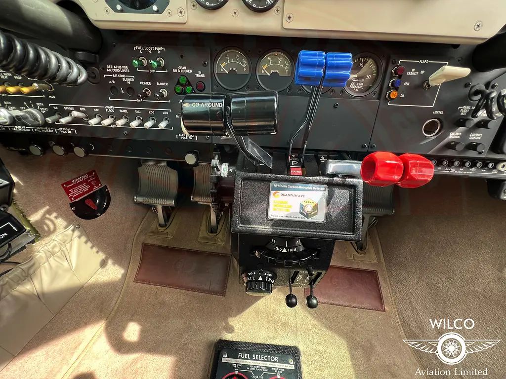 Raytheon BE58 Baron, fotografía 44 de 68