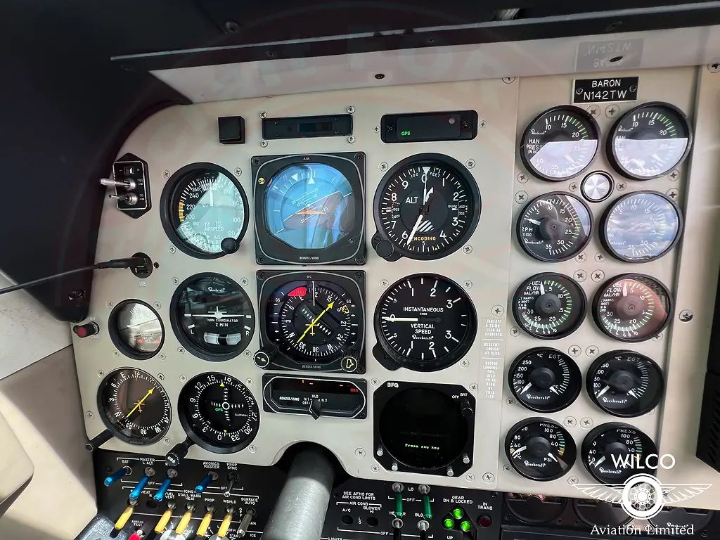 Raytheon BE58 Baron, fotografía 52 de 68