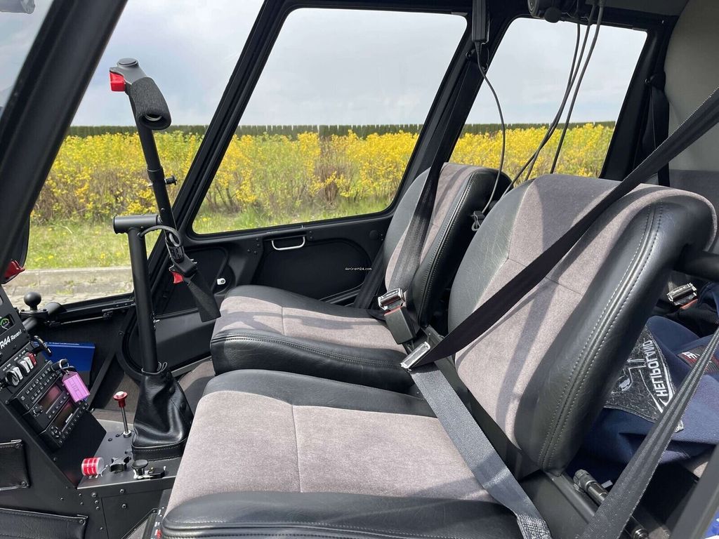 Robinson R44, fotografía 6 de 8