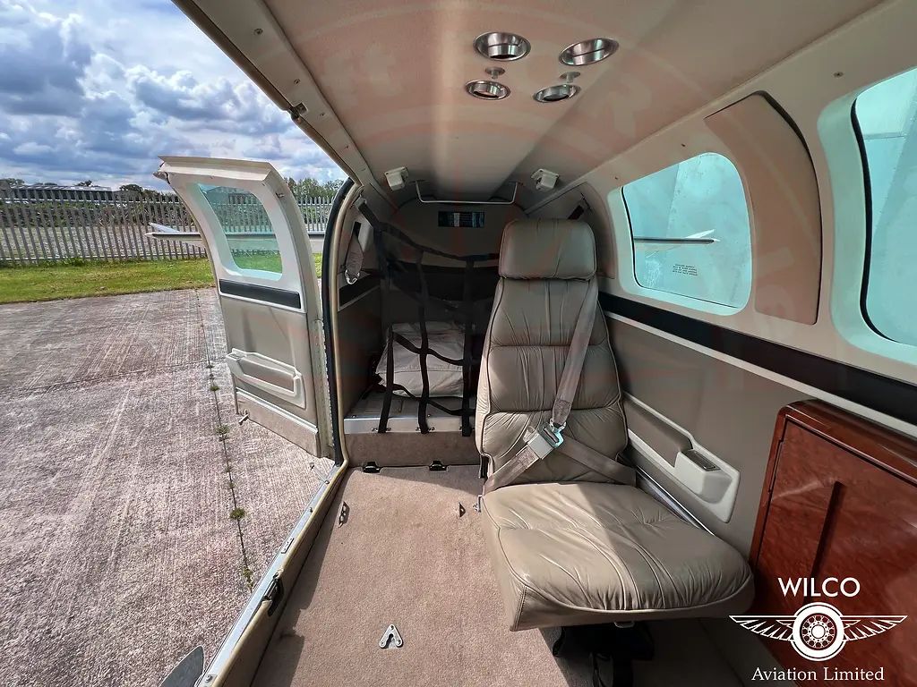 Raytheon BE58 Baron, fotografía 64 de 68