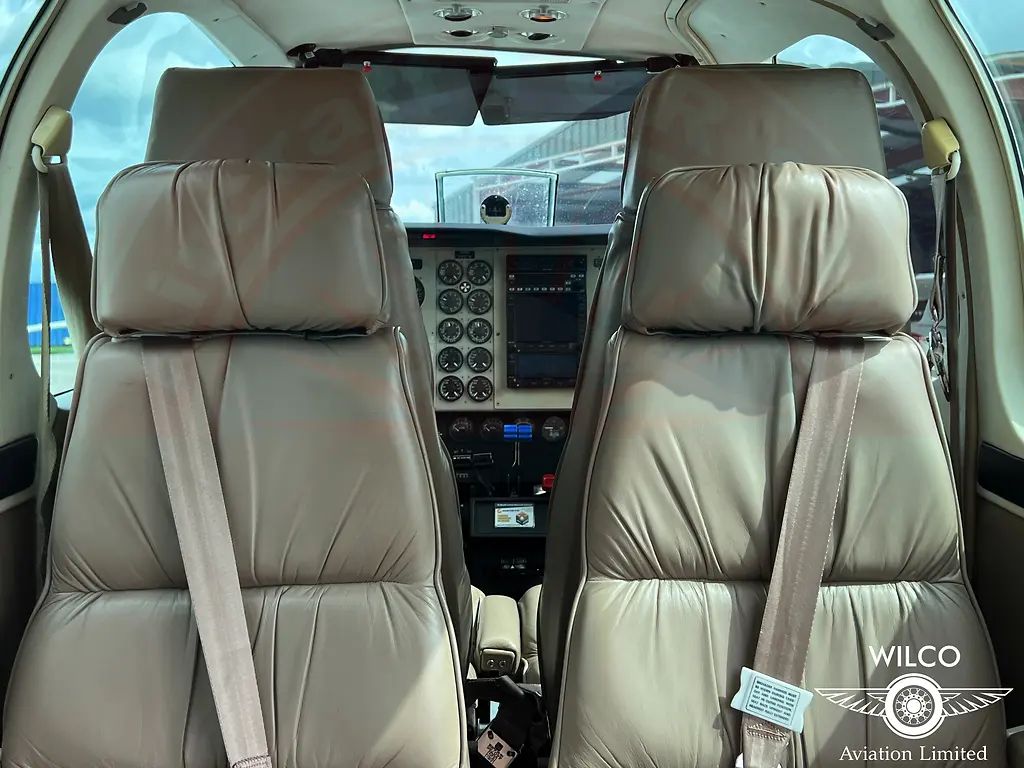 Raytheon BE58 Baron, fotografía 66 de 68