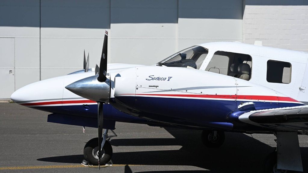 Piper Seneca V, fotografía 2 de 20