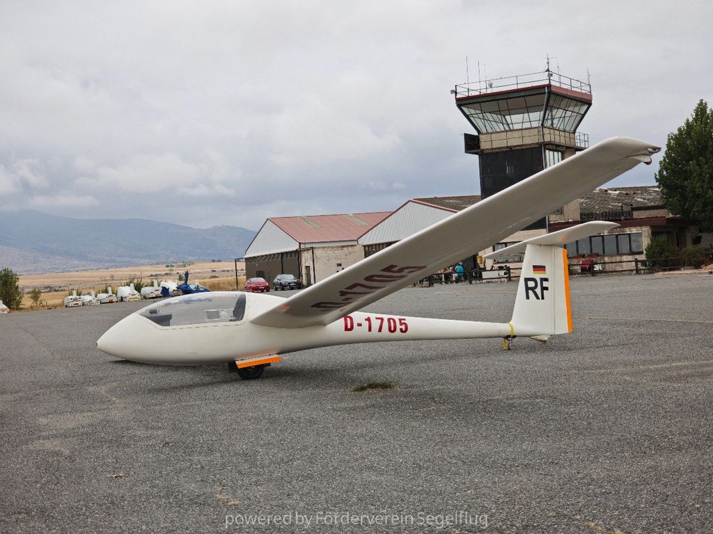 Grob ASTIR CS 15m, fotografía 1 de 10