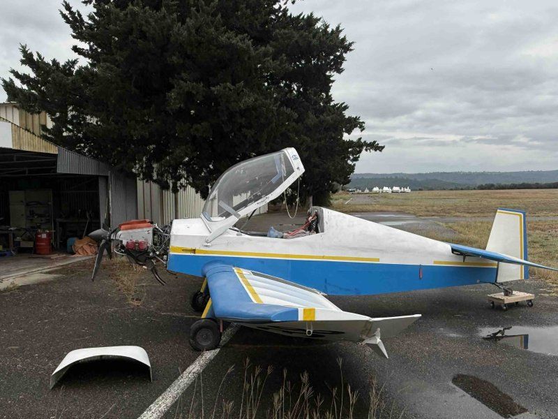 Jodel D185, photograph 1 of 2