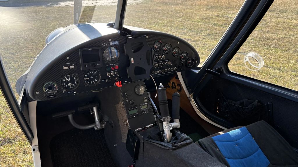 Comco Ikarus C42, photograph 2 of 3