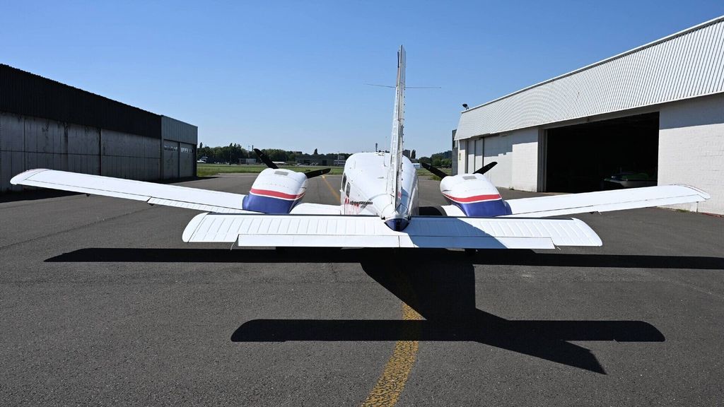 Piper Seneca V, fotografía 5 de 20