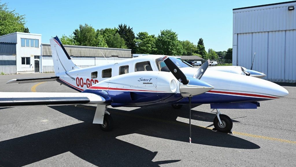 Piper Seneca V, fotografía 7 de 20