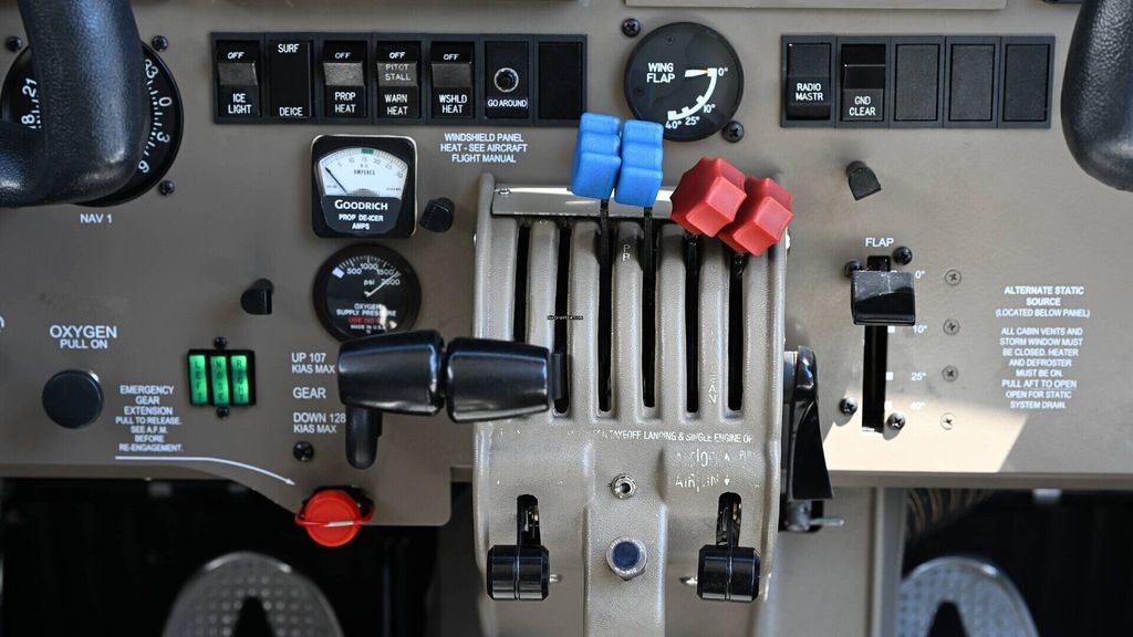 Piper Seneca V, fotografía 14 de 20
