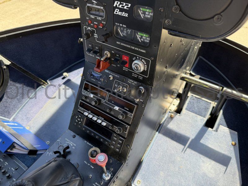 Robinson R22 Beta II, photo 4 sur 5