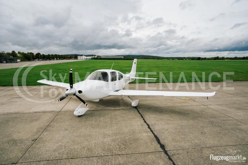 Cirrus SR20, fotografía 1 de 11