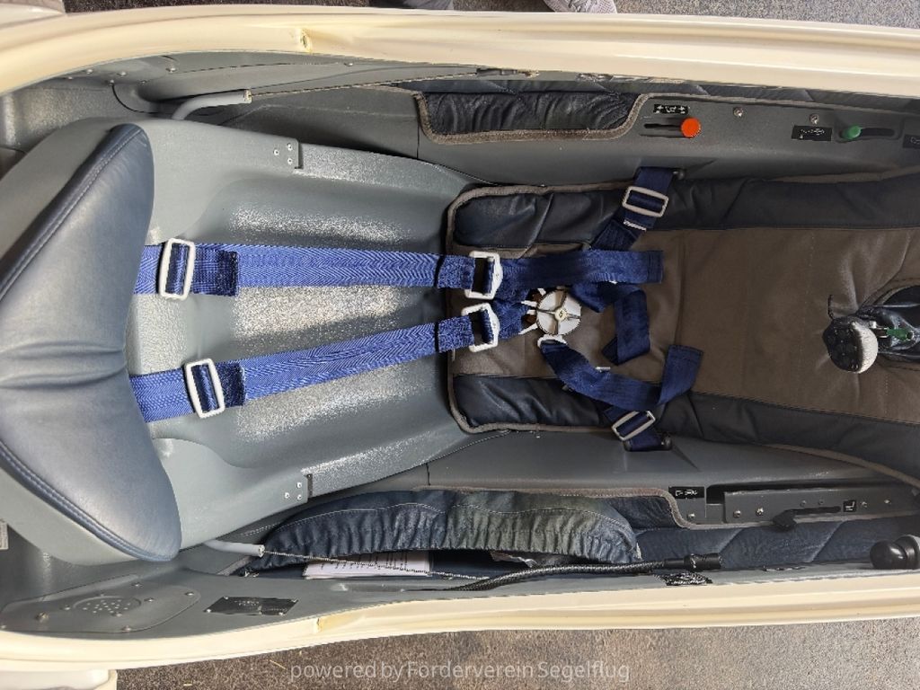 Schleicher ASH 31 Mi 21m, fotografía 2 de 7