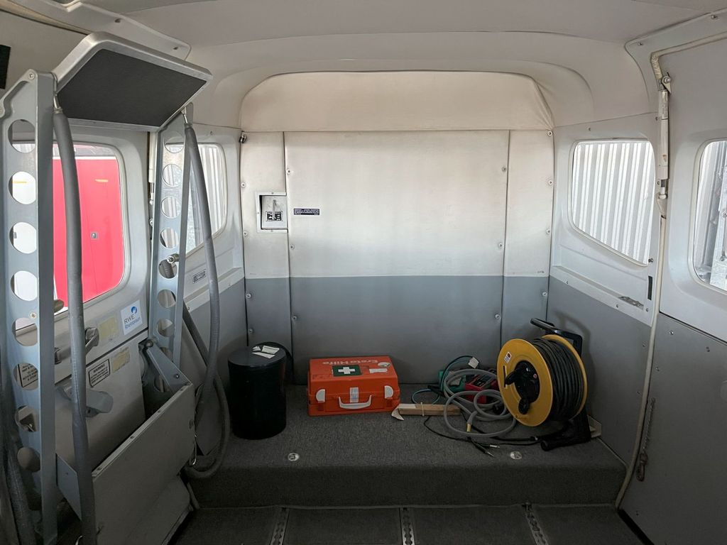 Cessna 208 Cargomaster, fotografía 9 de 10
