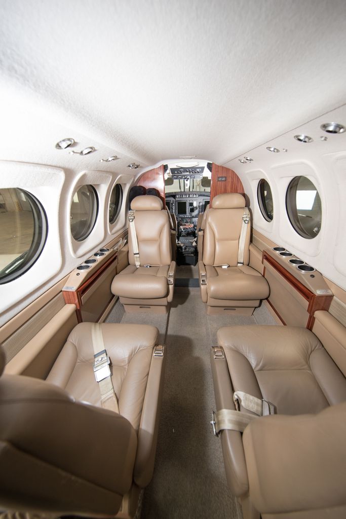 Beechcraft C90 C90GTx, fotografía 6 de 7