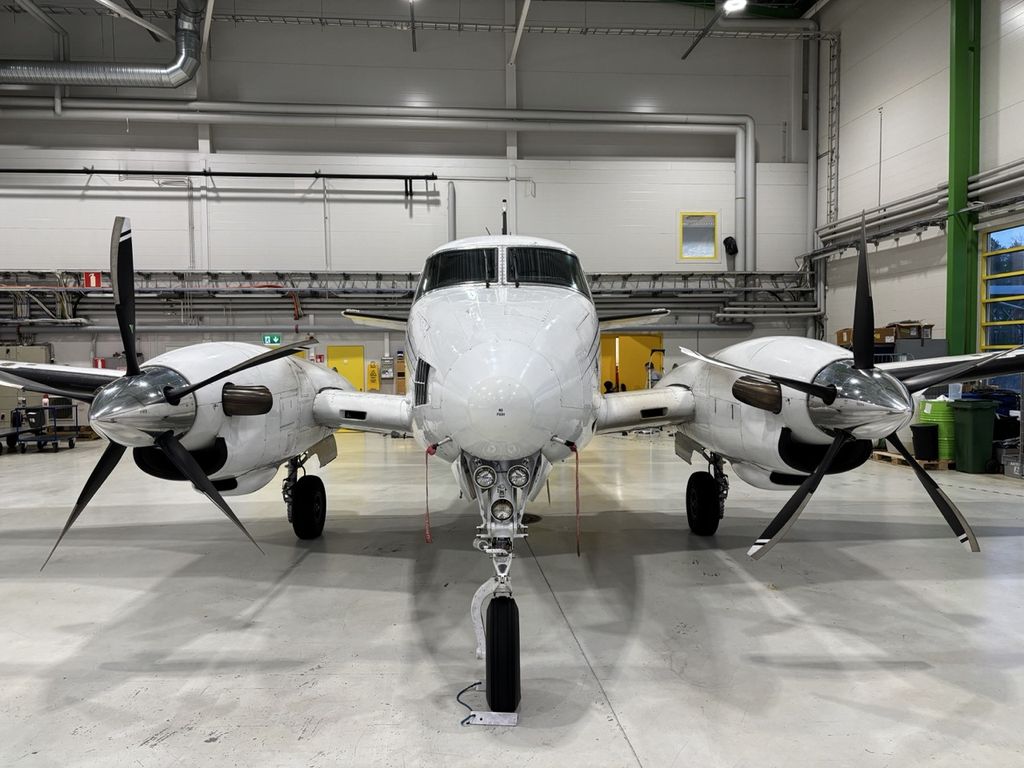 Beechcraft C90, fotografía 5 de 7