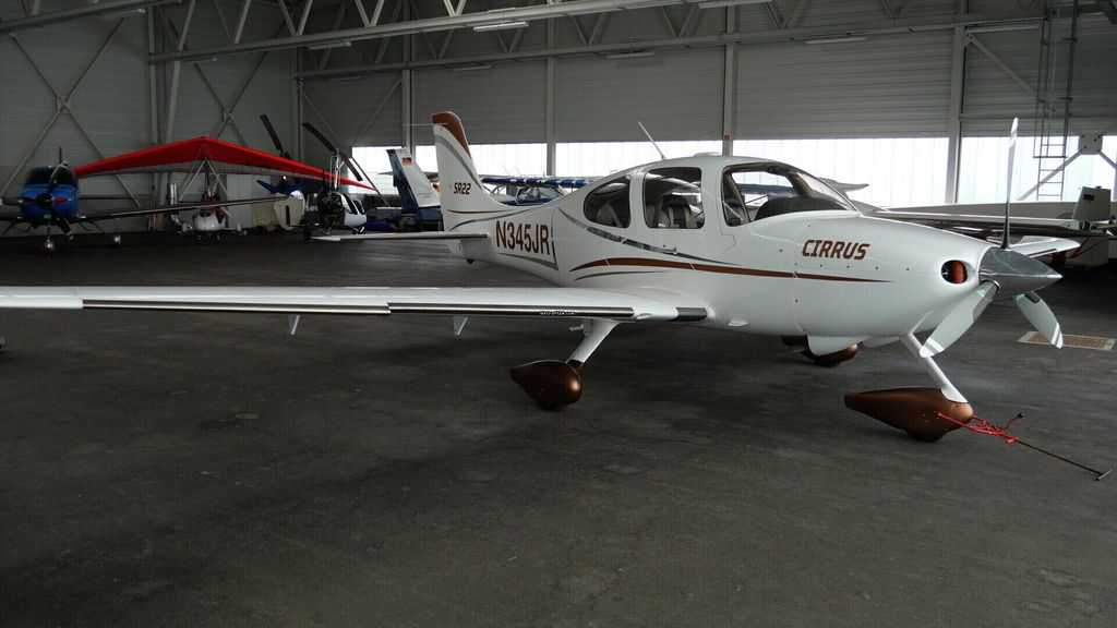 Cirrus SR22, fotografía 2 de 18