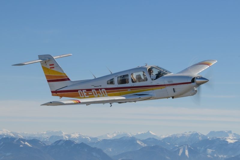 Piper PA-28 Turbo Arrow IV, fotografía 2 de 10