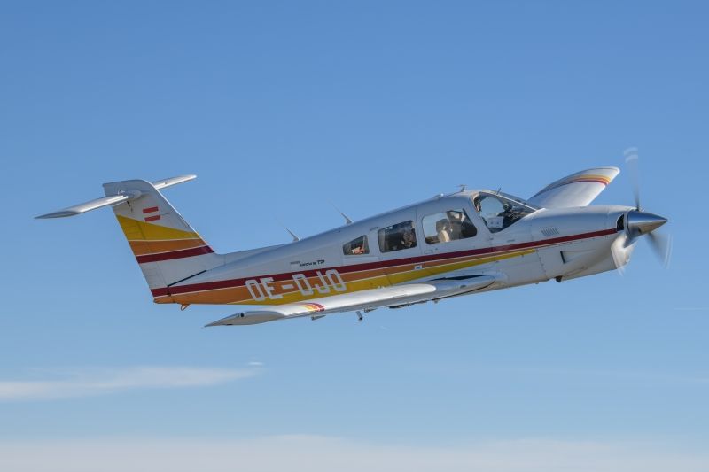 Piper PA-28 Turbo Arrow IV, fotografía 3 de 10