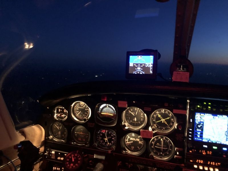 Piper PA-28 Turbo Arrow IV, fotografía 5 de 10