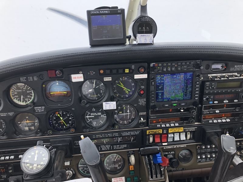 Piper PA-28 Turbo Arrow IV, fotografía 7 de 10