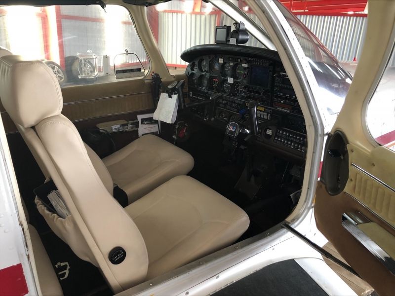 Piper PA-28 Turbo Arrow IV, fotografía 8 de 10