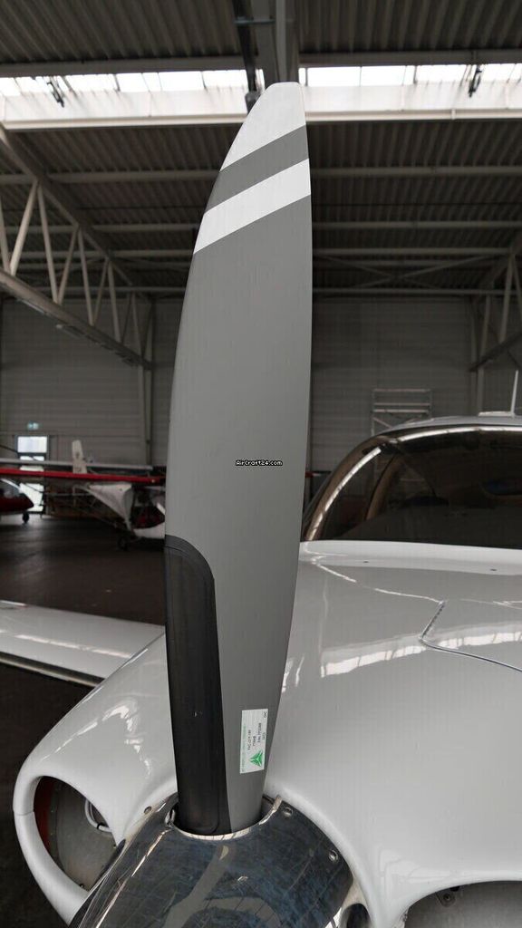 Cirrus SR22, fotografía 5 de 18