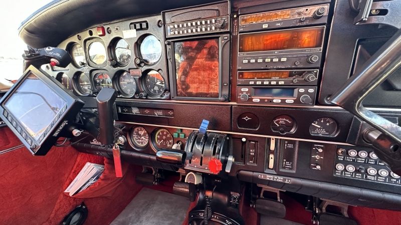 Piper PA-32, fotografía 2 de 10