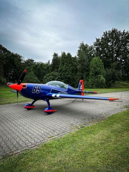Extra 330LT, fotografía 1 de 9
