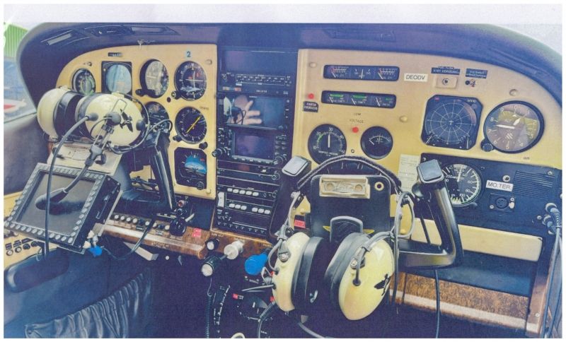 Cessna 182 FR RG, fotografía 3 de 3