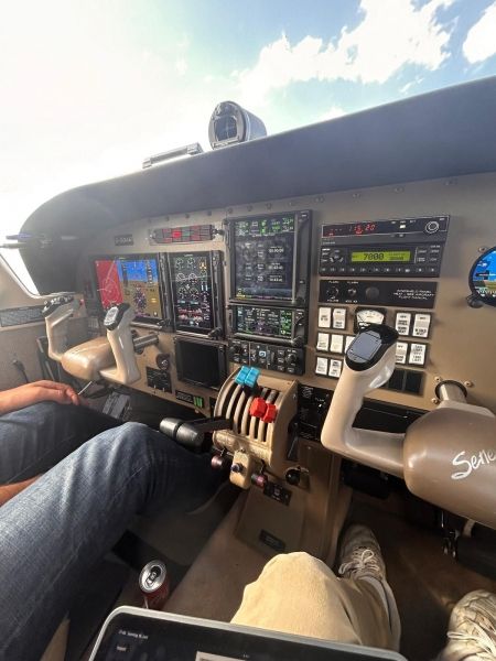 Piper PA-34 PA-34-220T Seneca IV, fotografía 5 de 5