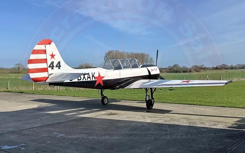 Yakovlev Yak-52, fotografía 1 de 10