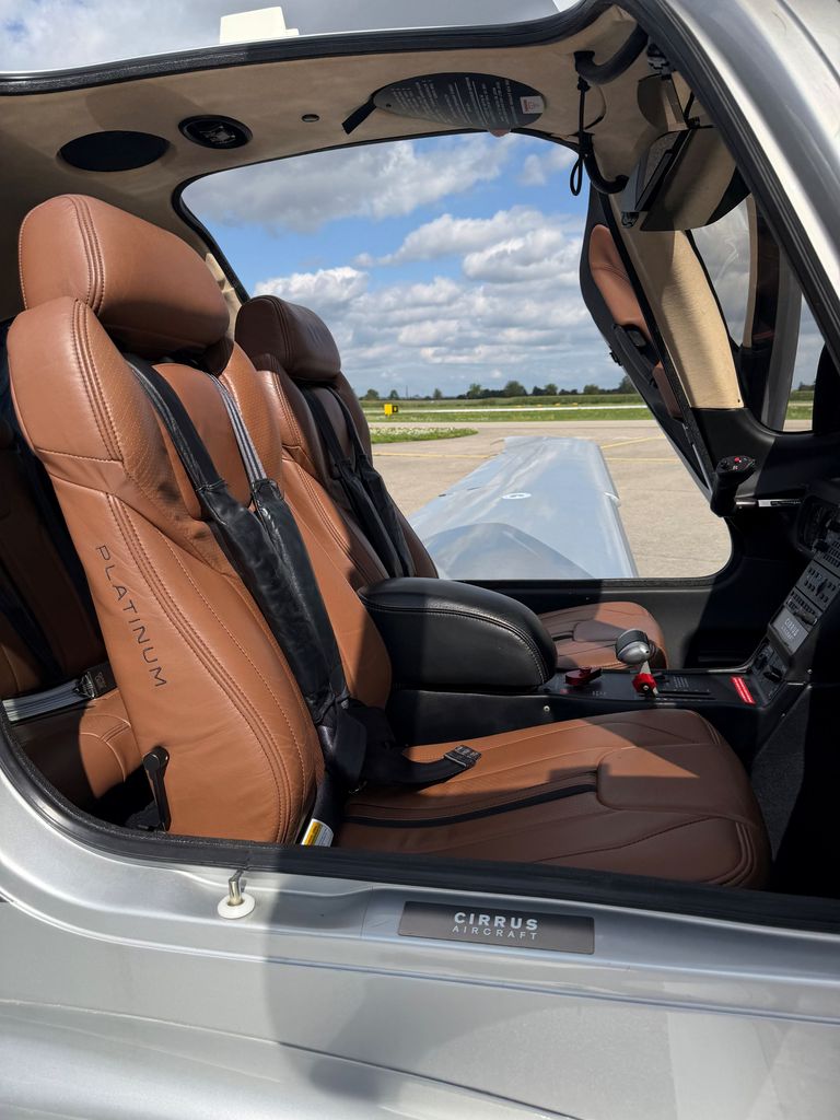 Cirrus SR22 SR22T GTS, fotografía 6 de 8