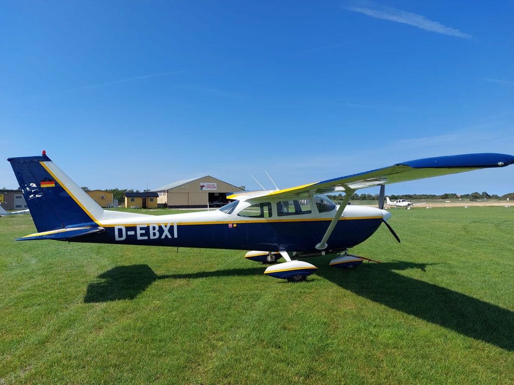 Cessna 172 FR 172 E Rocket, fotografía 1 de 9