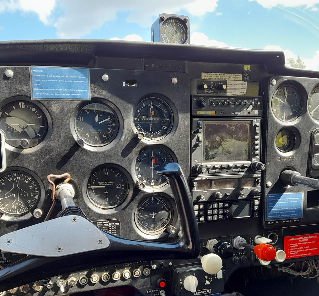 Cessna 172 FR 172 E Rocket, fotografía 7 de 9