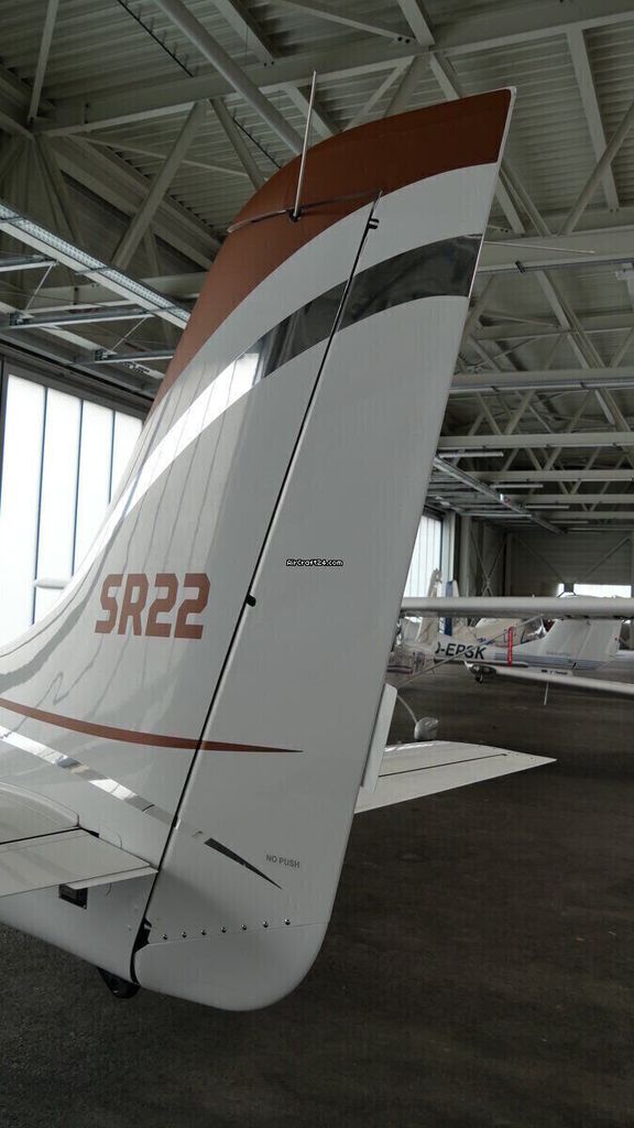 Cirrus SR22, fotografía 18 de 18