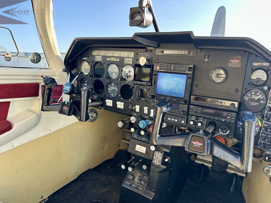 Mooney M20, fotografía 12 de 13