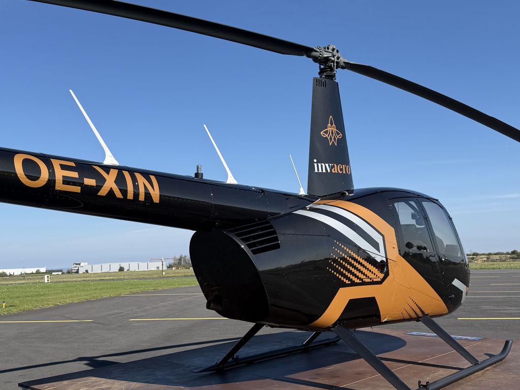 Robinson R44, fotografía 9 de 10